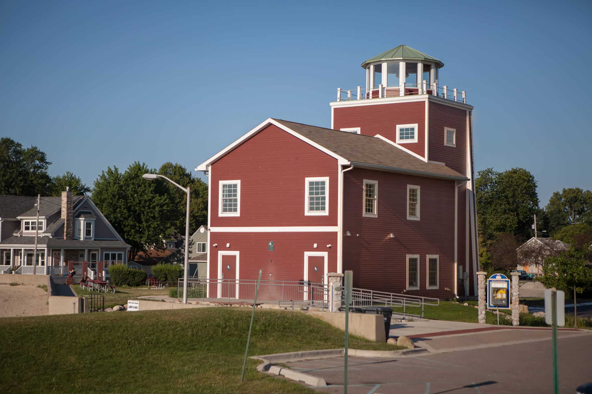 Luna Pier Lighthouse