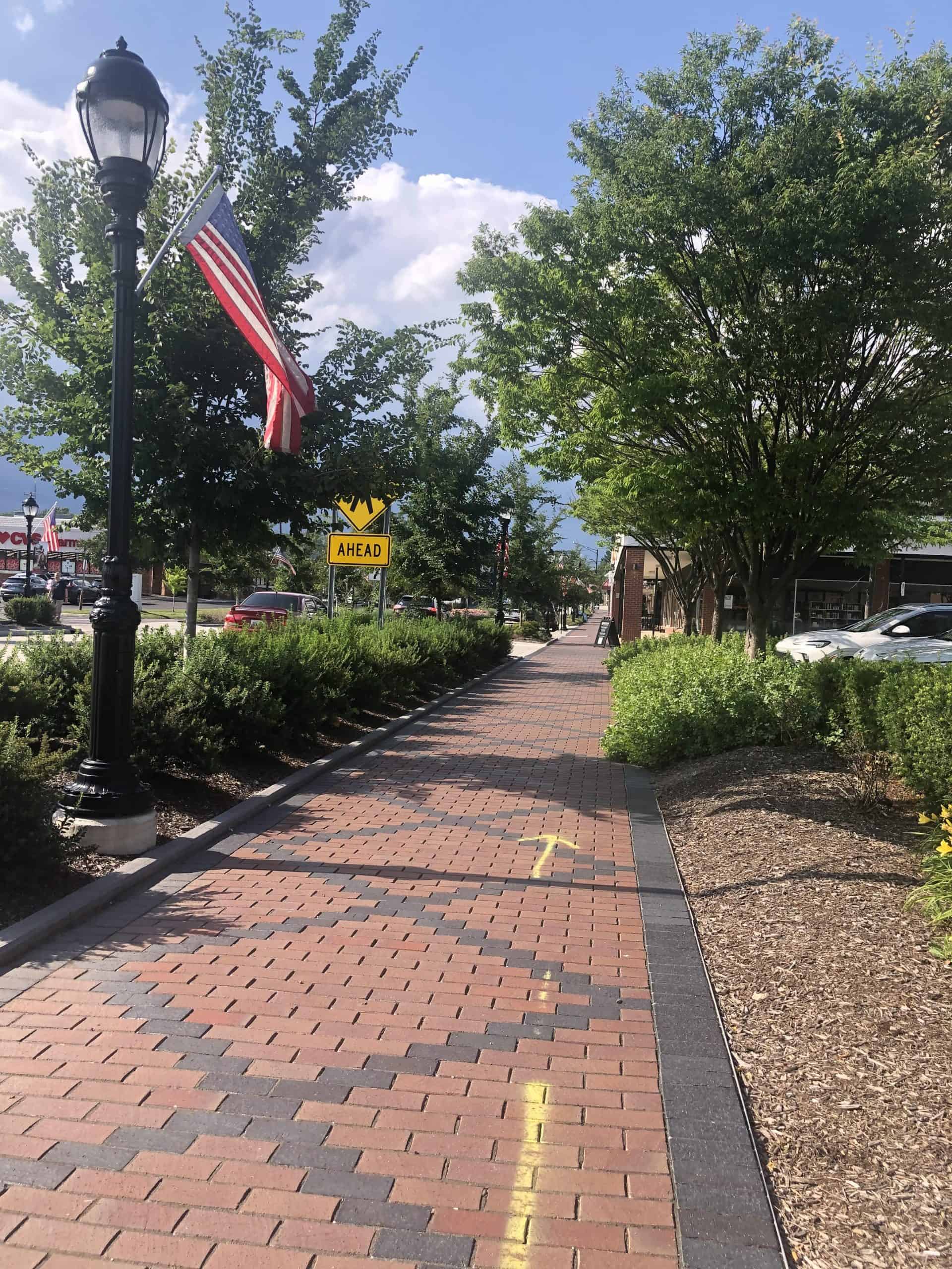downtown city of farmington sidewalk view